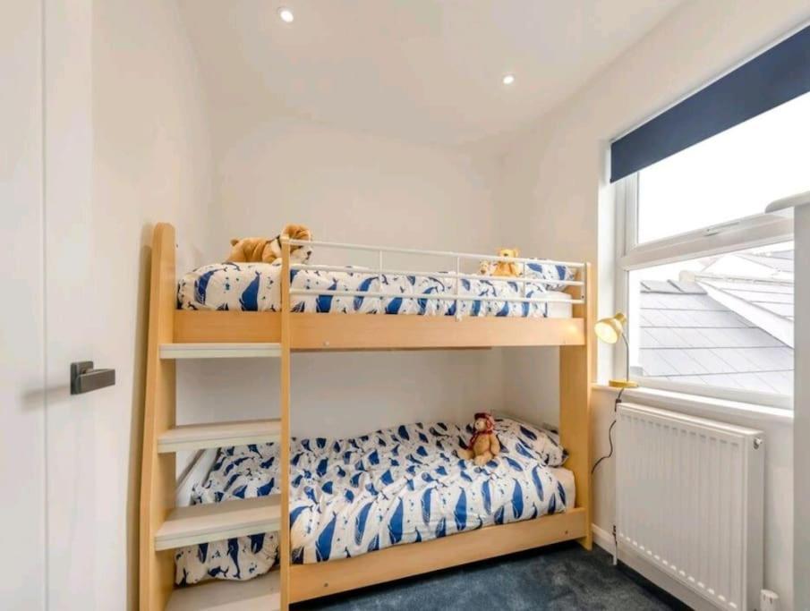 מילפורד הייבן Sea View Luxury 5 Star Cottage Near Milford Marina מראה חיצוני תמונה